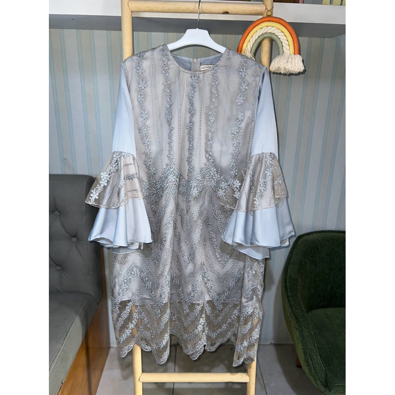 Preloved Lace Tunic Abinaya Tunik Brokat Abinaya