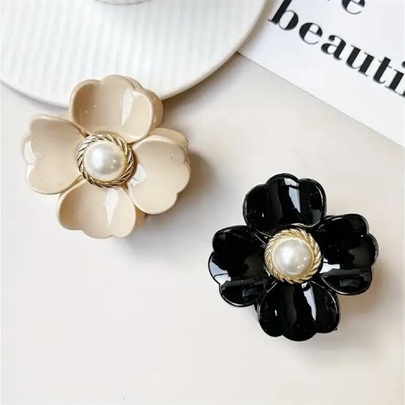 Miniso Hair Claw Clip flower / Jepit rambut jedai