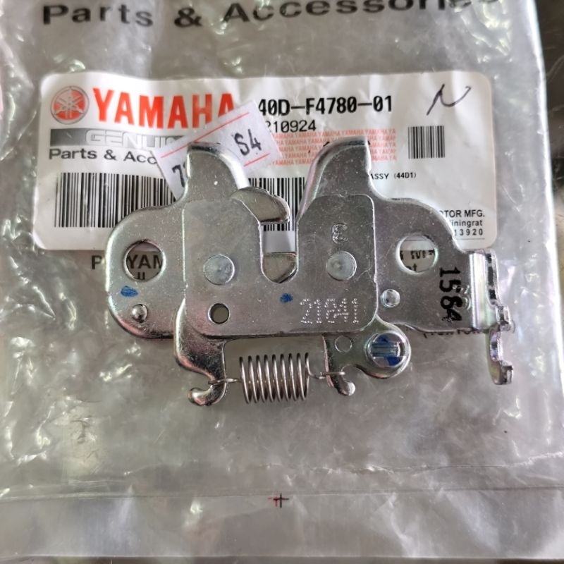 40D-F4780-01 Mekanik Kunci Sadel Kunci Jok Yamaha Mio M3 125