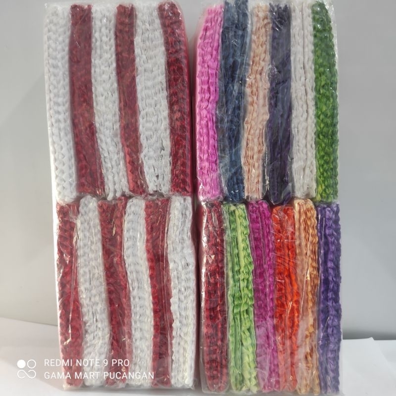 

colored crepe paper kertas krep warna warni merah putih