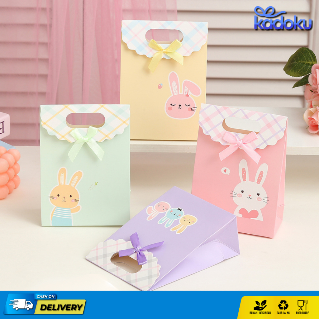

Paper Bag Kado / Goodie bag Hampers / Tas Kado / Tas Hadiah / Tas Kantong Hadiah Paper Bag Kado / Goodiebag Hampers / Tas Kado / Tas Hadiah / Tas Kantong Hadiah / Paper Bag Jumbo / Paper Bag Besar / Paperbag Jepret Jumbo / Goodie Bag / Paper Bag Souvenir
