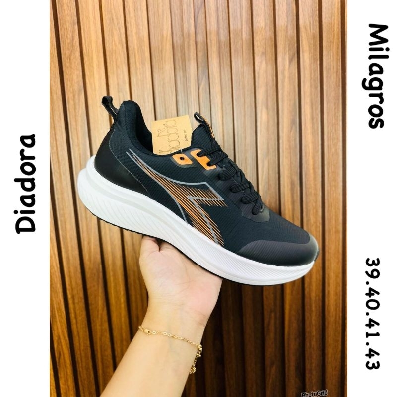 Sepatu milagros hitam