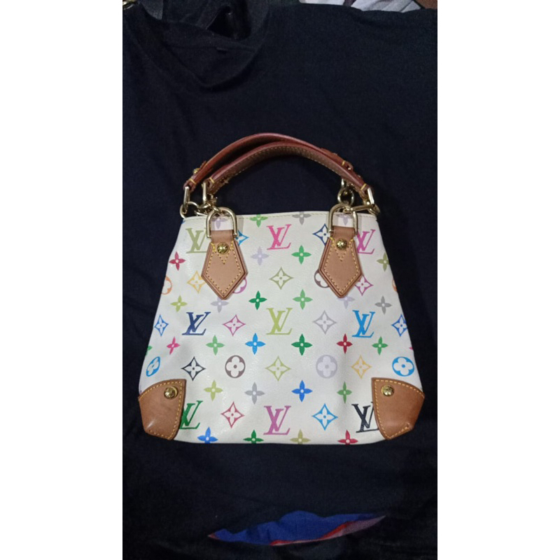 Tas tangan LV