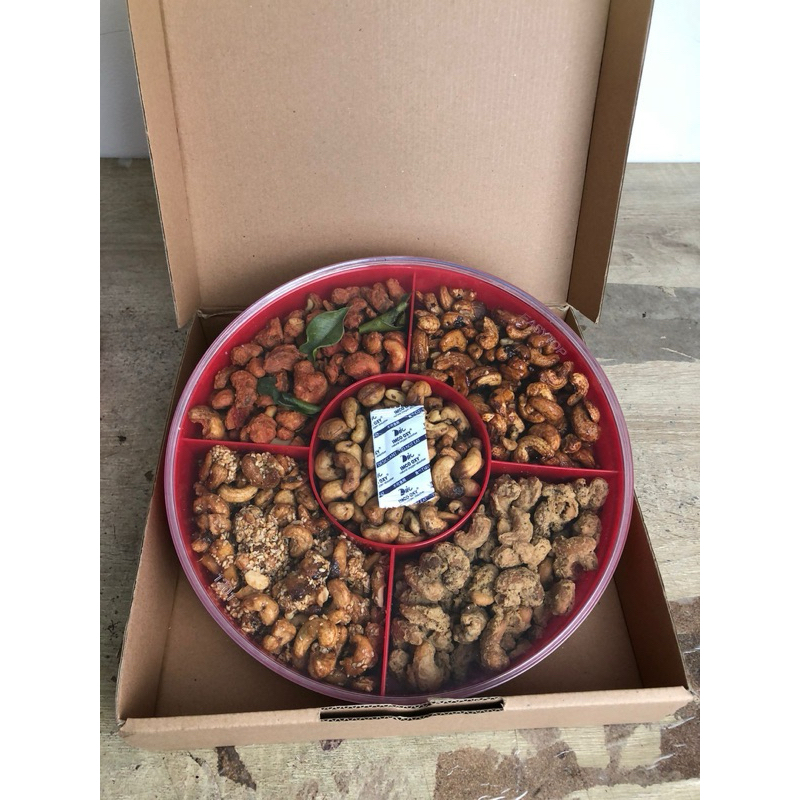 

HAMPERS TRAY KACANG MEDE 6 VARIAN