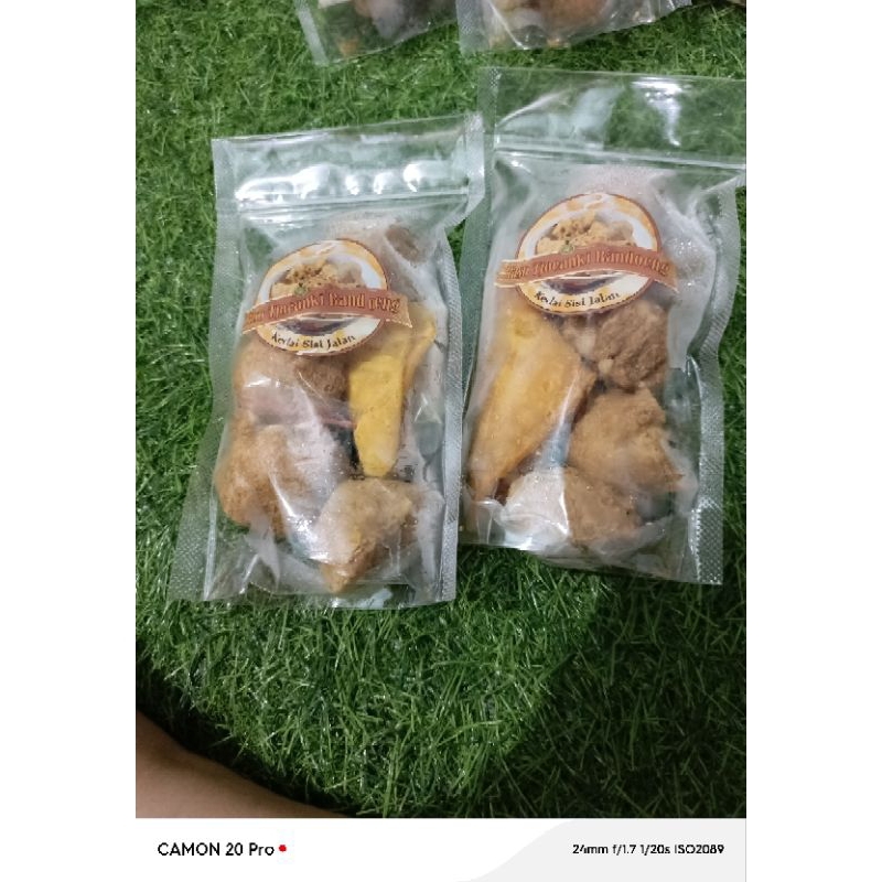 

Baso Tjoeanki Bandoeng by Tjap Haji