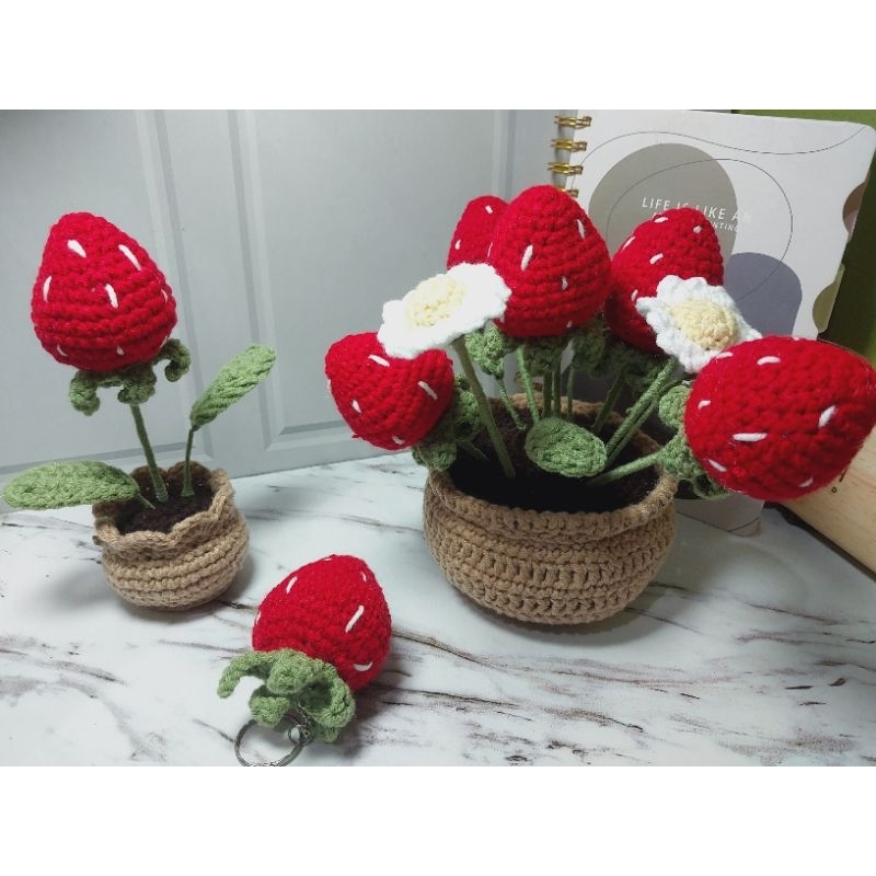 Ganci rajut strawberry/ Pot Rajut buah strawberry