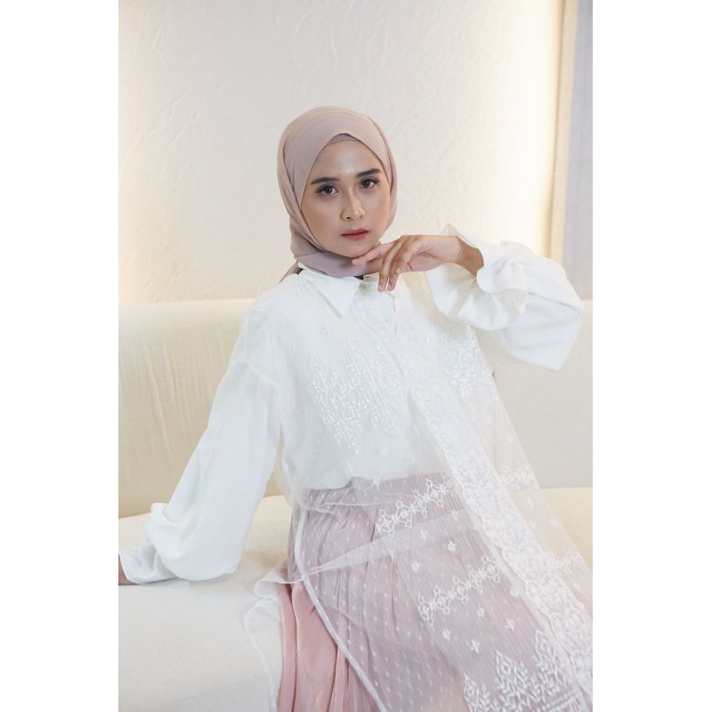 [READY STOCK] Outer Renda putih Import