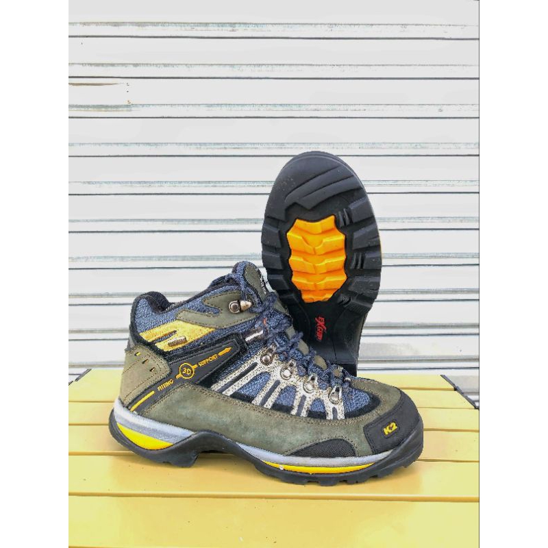 Sepatu Gunung K2