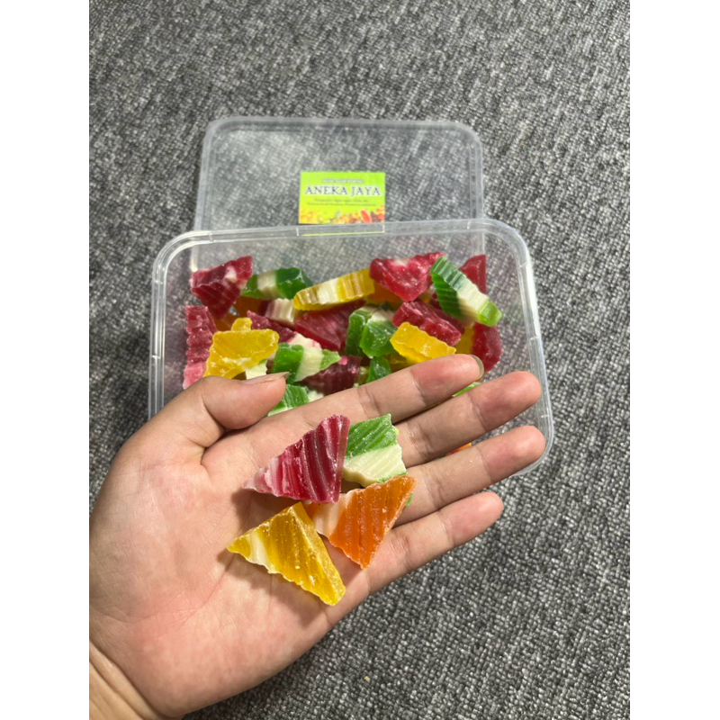 

Agar Agar Kering Segitiga Asli Wonosobo/Jajanan Lebaran/Permen Gula/Agar Agar Crystal/Kemasan Box 500gr
