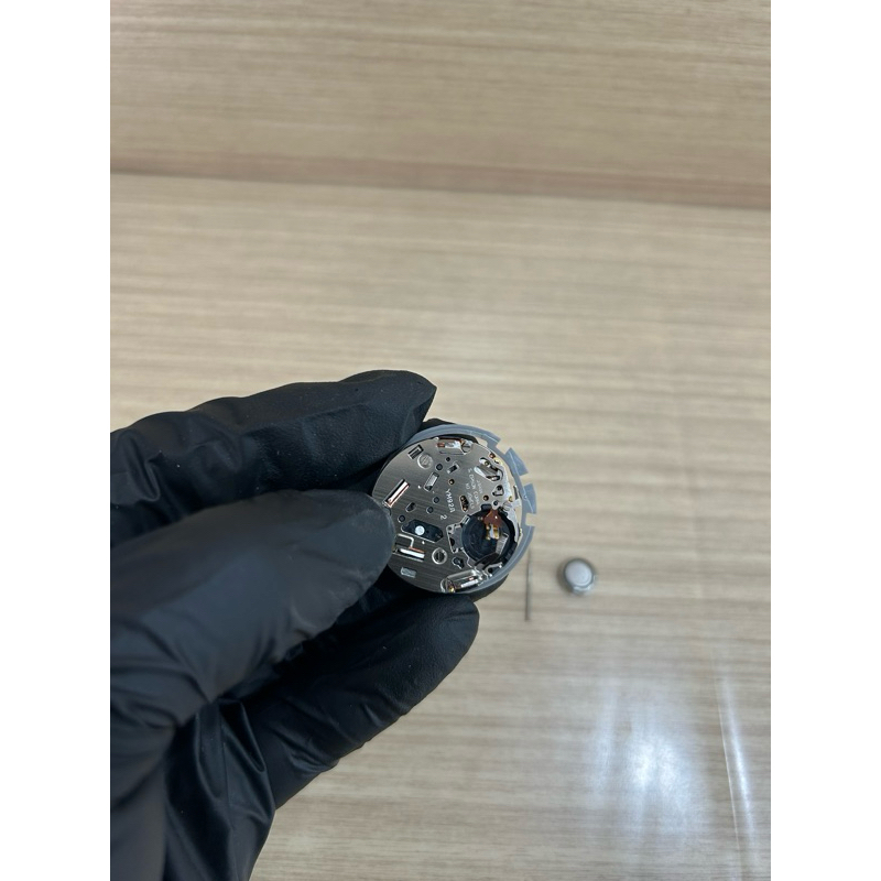 Mesin jam tangan Alexandre Christie nomor mesin YM92
