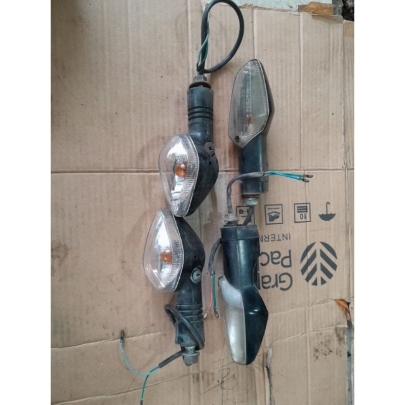 lampu sein riting CBR 150 k45a original ( copotan motor )