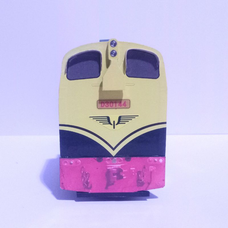 Mainan kereta api lokomotif D301Vintage