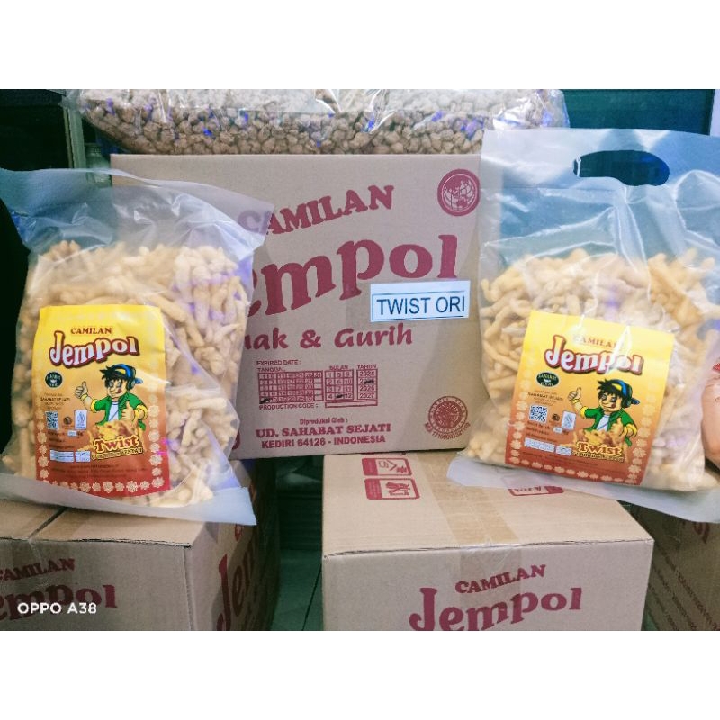 

cemilan/Snack lebaran twisco ORI