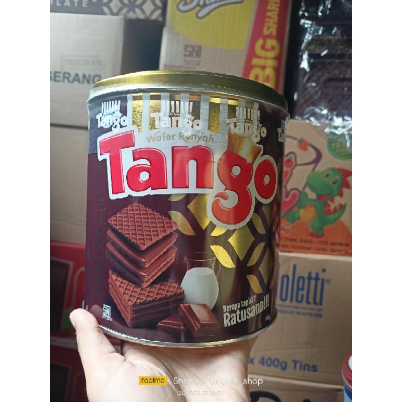 

Tango wafer kaleng 1 dus isi 6 kaleng