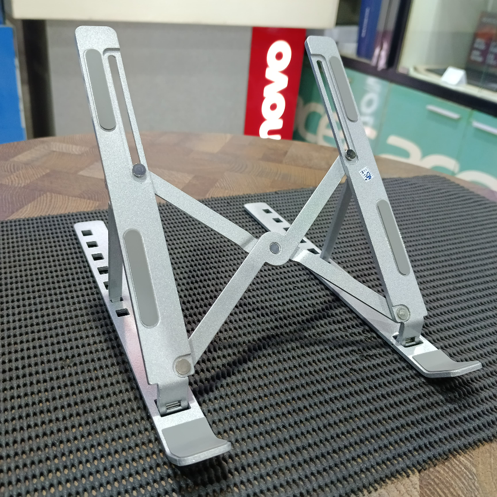 STANDING LAPTOP LIPAT BESI