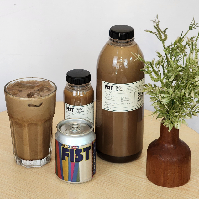 

Fist Coffee - Ice Choco Hazelnut Latte - Tersedia dalam ukuran 250 Ml Kaleng, 250 Ml Botol dan 1000 Ml Botol - The Real Choco Hazelnut Latte - Creamy, Bold and Tasty