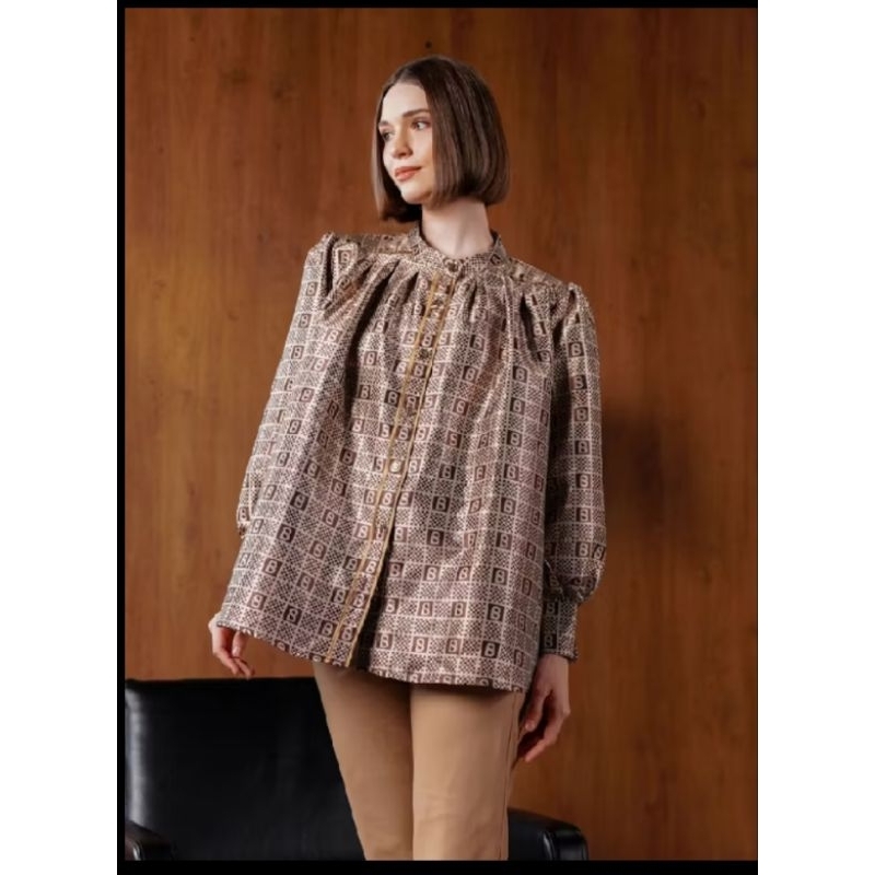 Buttonscarves plaid jaguard pleated shirt size s