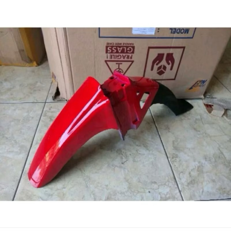 Spakbor depan yamaha alfa slebor depan yamaha alfa Merah