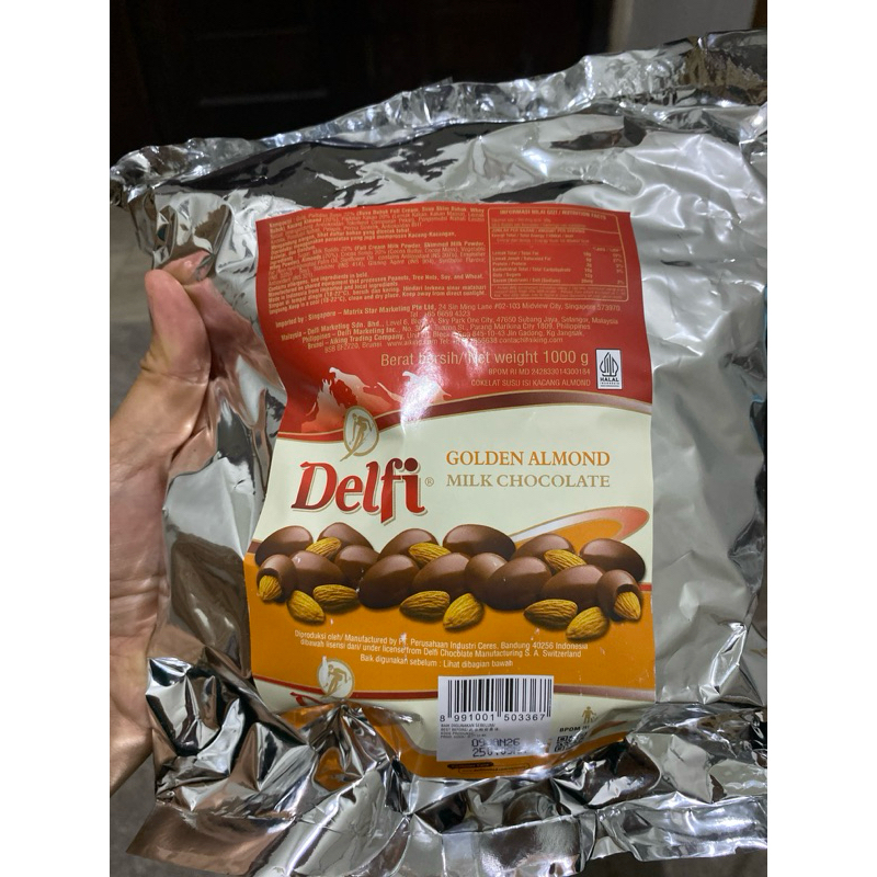 

Coklat Delfi Almond