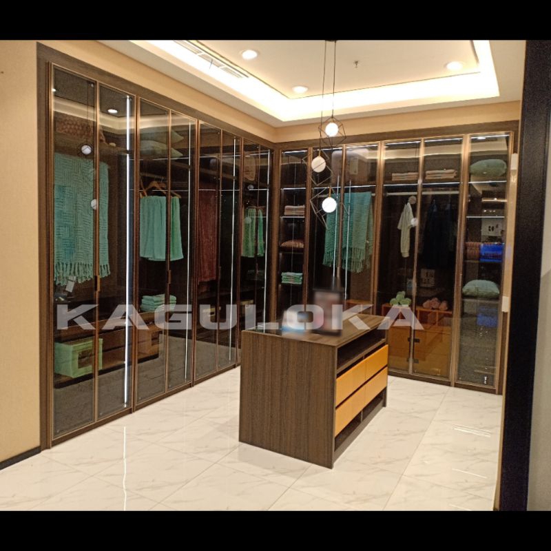 WALK-IN CLOSET CUSTOM