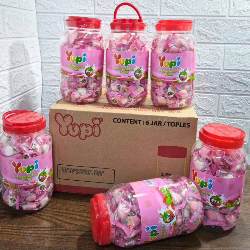 

1 karton / 6 jar - YUPI TOPLES KARTON ISI 6 / YUPI STRAWBERRY KISS JAR 1 DUS 6 Toples