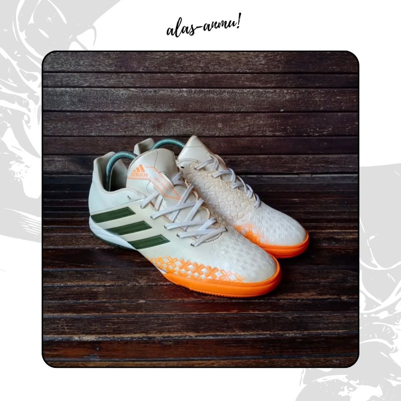 ADIDAS - Sepatu Futsal Olahraga Sepakbola Pria Wanita ABSOLADO