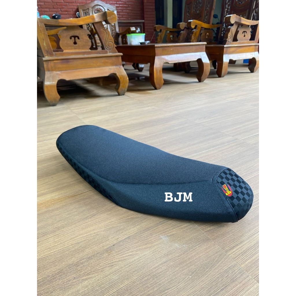 JOK VEGA R LAMA/VEGA R NEW/VEGA ZR - MODEL SLIM TIPIS KULIT AMPLAS CATUR