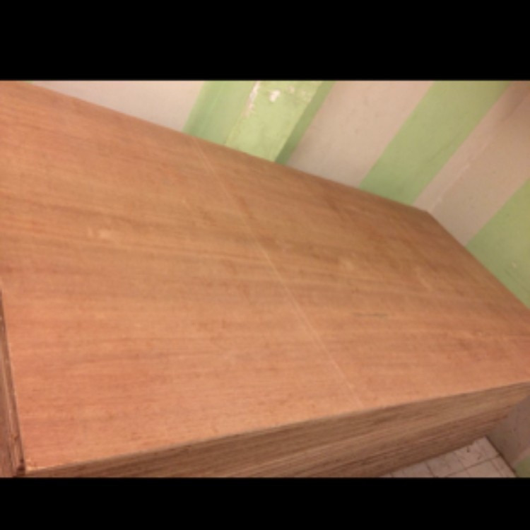 triplek plywood bbcc merah