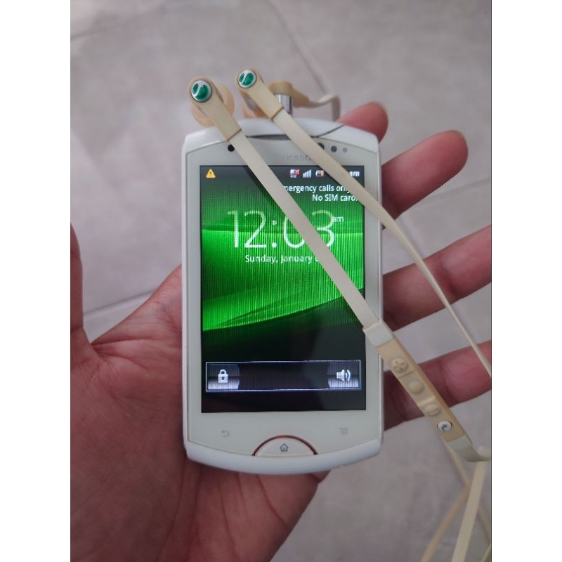 Sony Ericsson Live With Walkman WT19i LWW Headset MH1 LiveSound