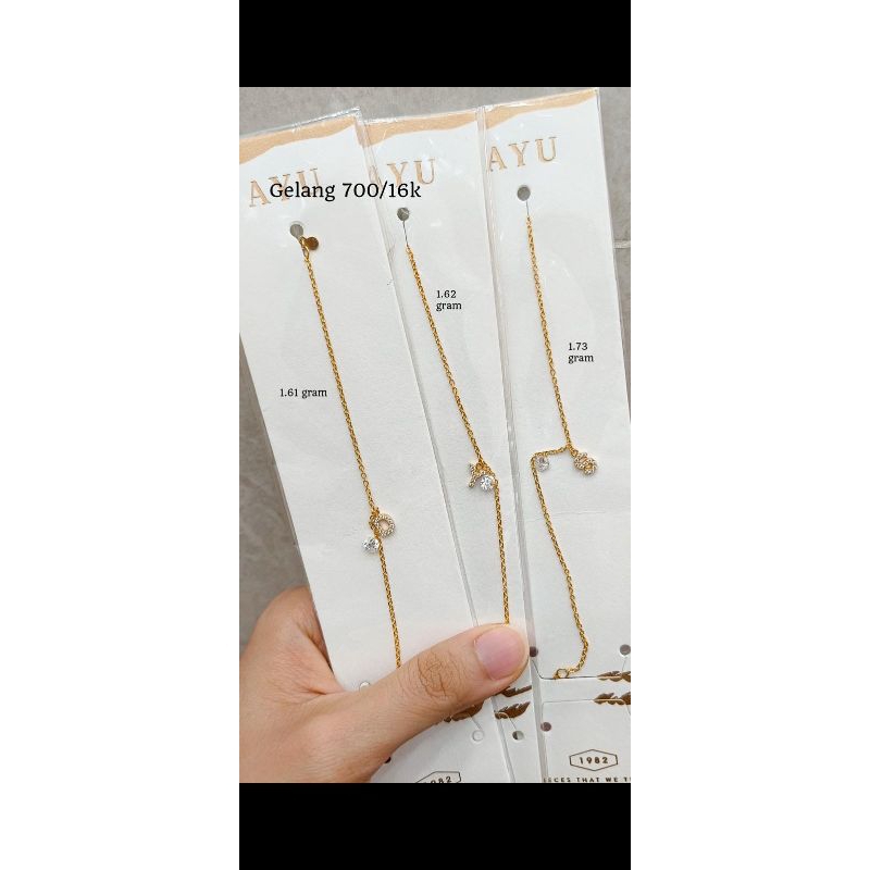 Gelang Rantai Huruf tipis fancy permata putih 700 16 Karat emas kuning
