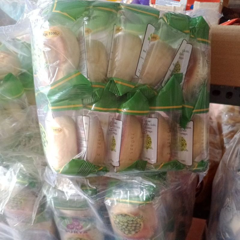 

AHSYTA STORE | ROTI PIA BASAH MERK SURYA/JORDAN ENAK, MANIS, LEMBUT KEMASAN PACK ISI 10 PCS