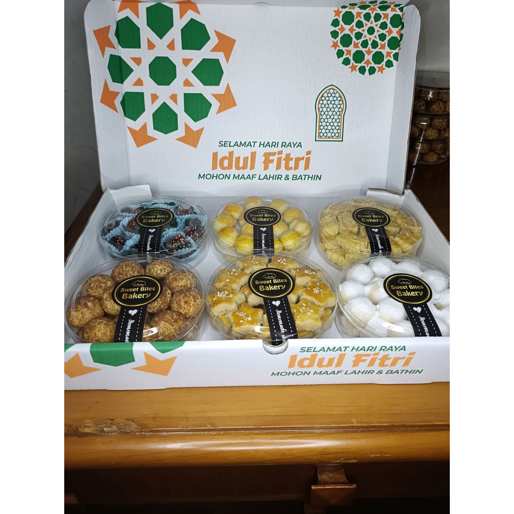 

Hampers Premium Kue Kering Spesial Idul Fitri 2025 Kranjang Kosong Kenapa Gak Diisi