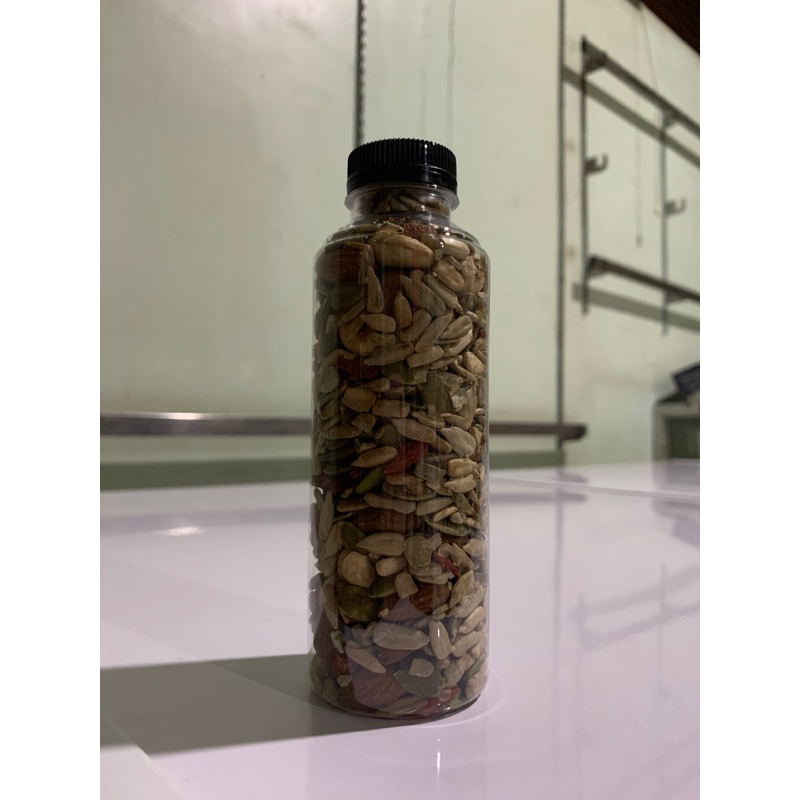 

Mix nuts