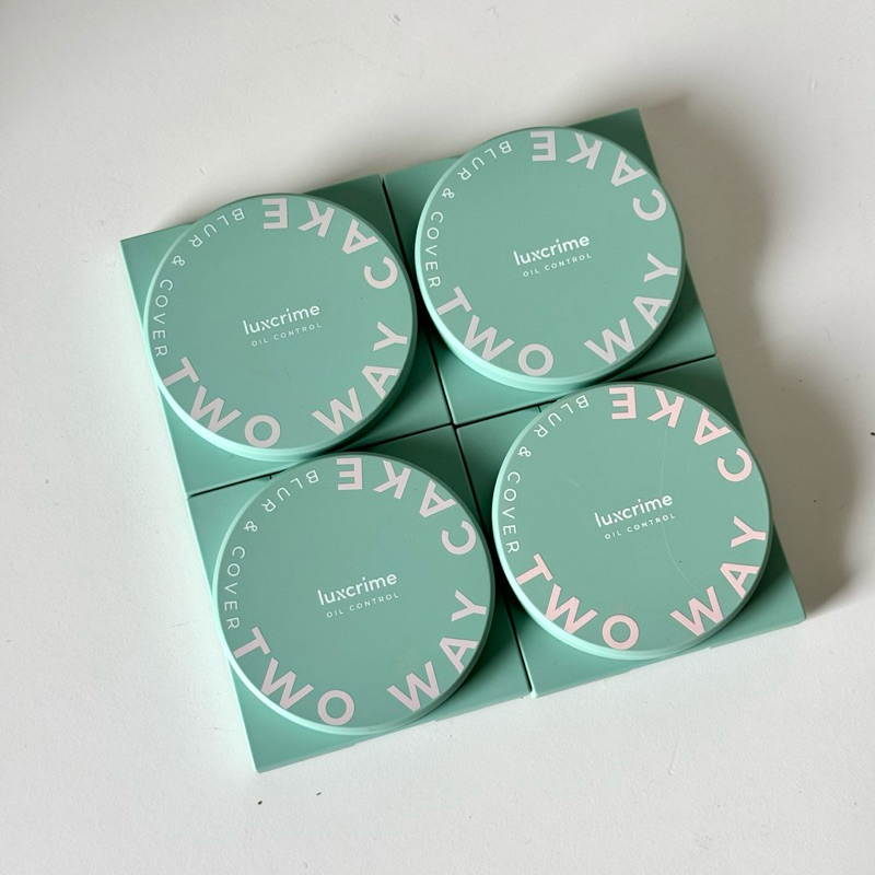 PRELOVED LIKE NEW - Luxcrime Blur & Cover Two Way Cake Oil Control