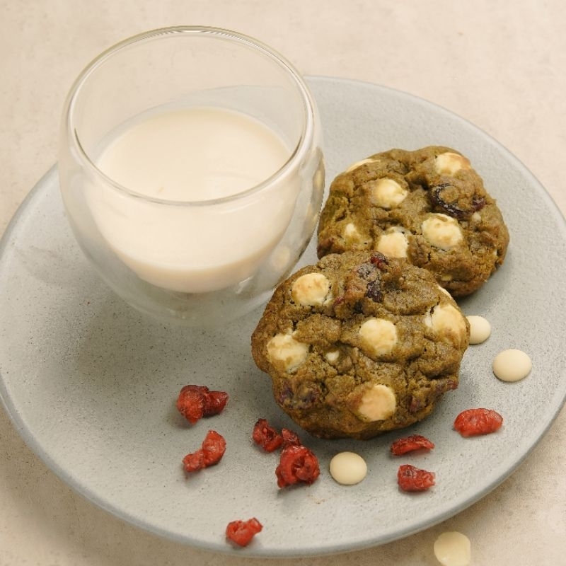 

green tea cranberry soft baked cookie kikokukis callebaut chocolate