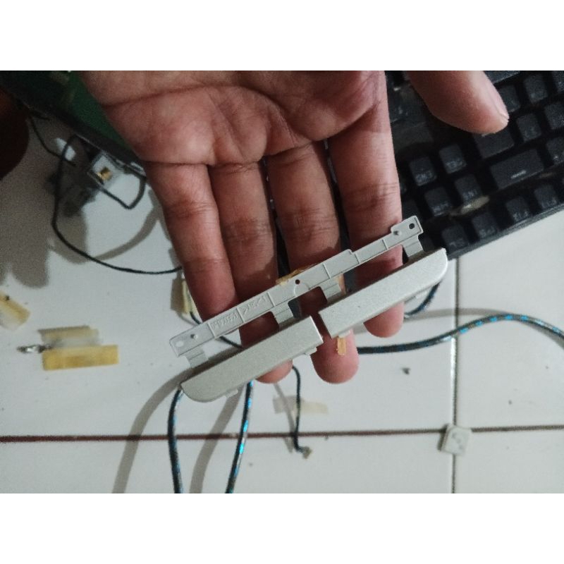 tombol klik kanan kiri touchpad laptop panasonic cf-lx3  ori