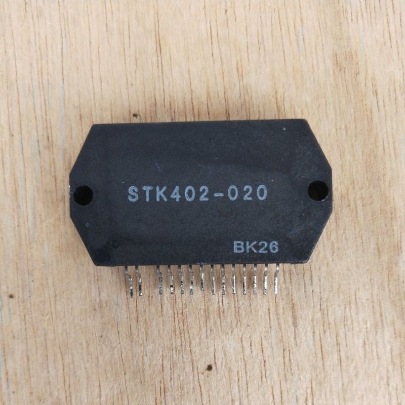 IC STK 402 - 020