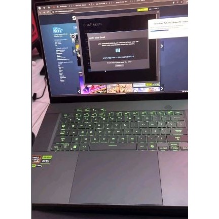 SECOND ASUS ROG ZEPHYRUS GA605WV RYZEN AI 9 HX 370 32GB 1TB