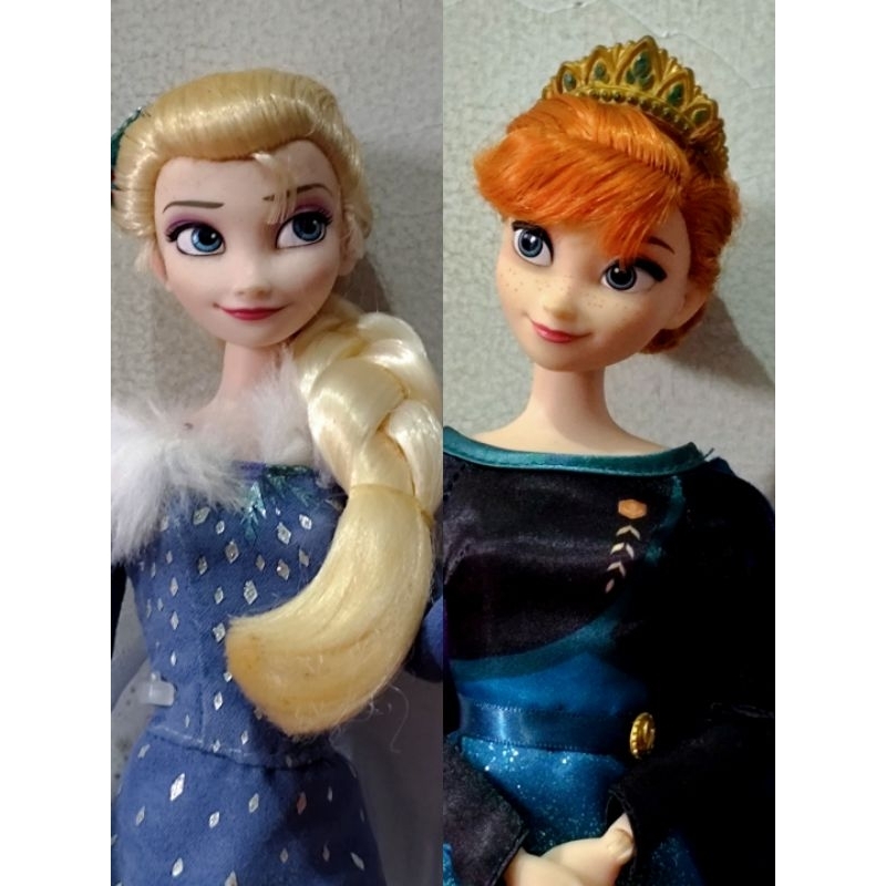 Disney Store Elsa & Anna Frozen doll