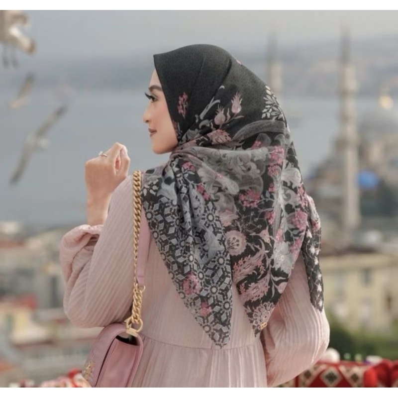 TOPKAPI BLACK BUTTONSCARVES