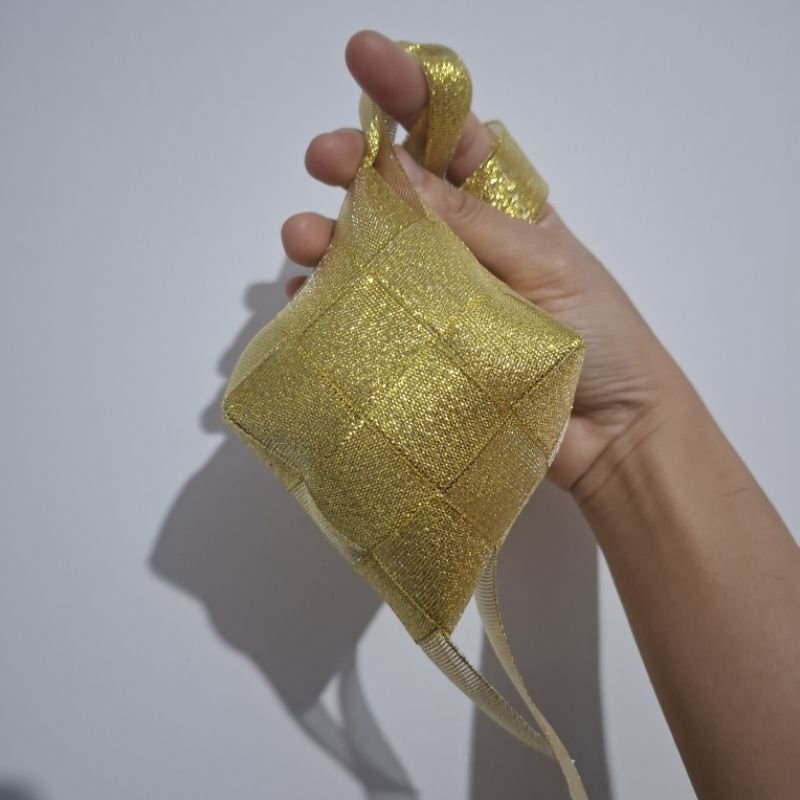 

pita ketupat besar hiasan ketupat hiasan idul fitri ketupat besar hiasan ketupat emas gold souvenir idul fitri hiasan puasa dekorasi ketupat