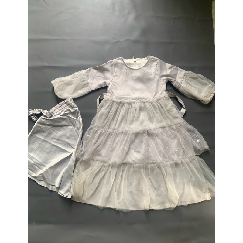 Gamis anak warna abu silver