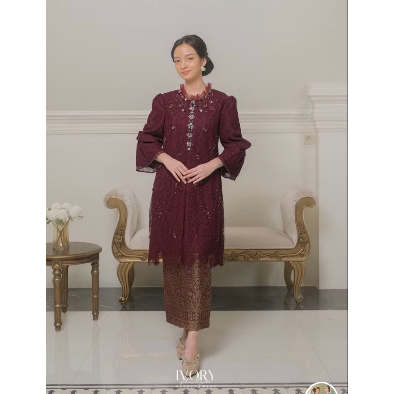 IVORY KEBAYA - Rasuna Plum