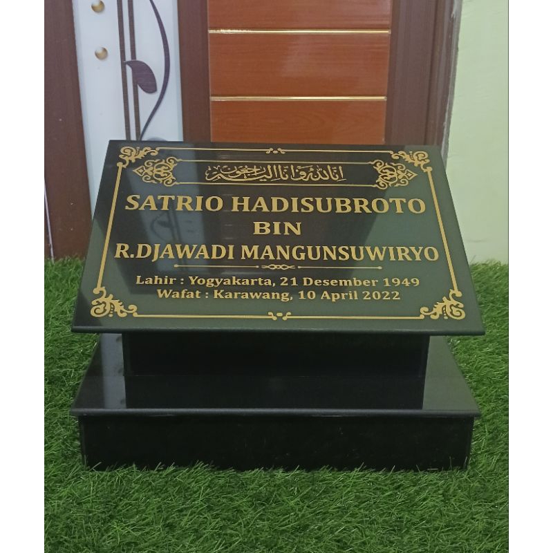 TUGU MAKAM NISAN GRANIT TERBARU 30*40CM