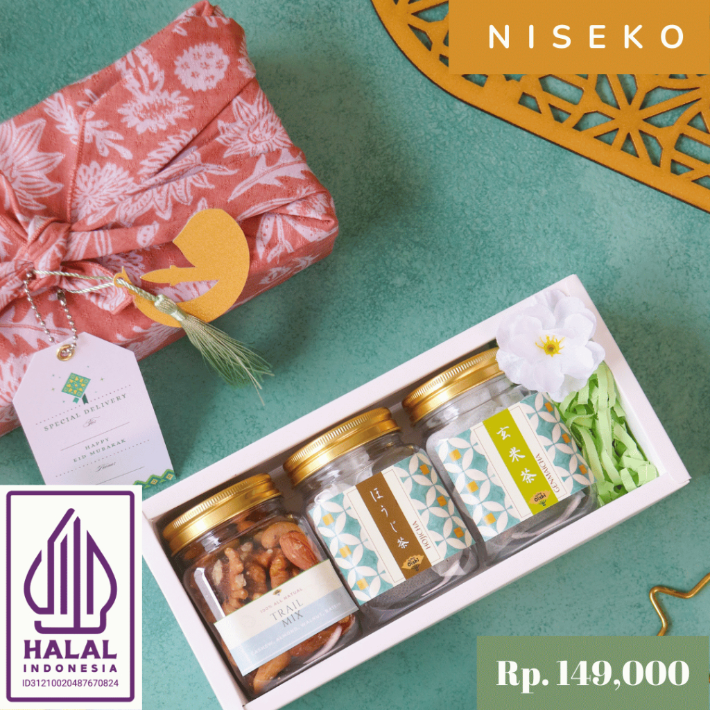 

[HALAL] Eid Hampers - Japanese Tea + Trail Mix Set [NISEKO] | Ramadahn Lebaran Idul Fitri Ramadan Imlek CNY Hojicha Genmaicha Nuts Raisin Kismis Walnut Almond CashewNatal Gift Kado Wedding Christmas Hamper Parcel Parsel | Dapur Oishi