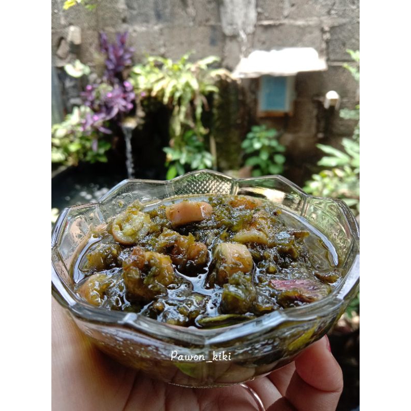 

sambal cumi cabe ijo nampol 120gram