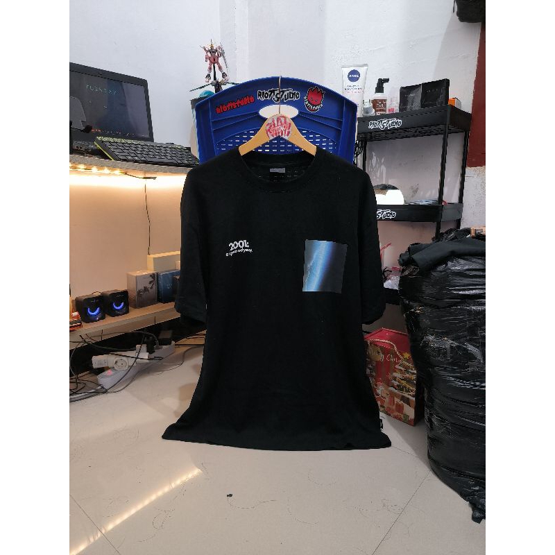 KAOS TSHIRT GU X 2001: A SPACE ODYSSEY