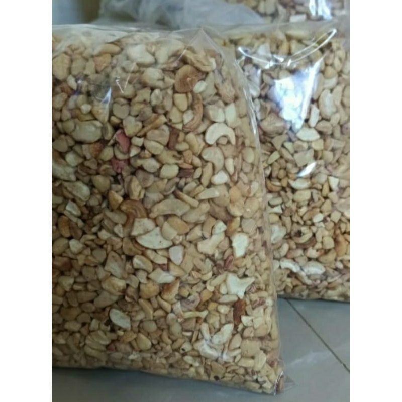 

Kacang Mente Patahan 1Kg (Agak Remuk)