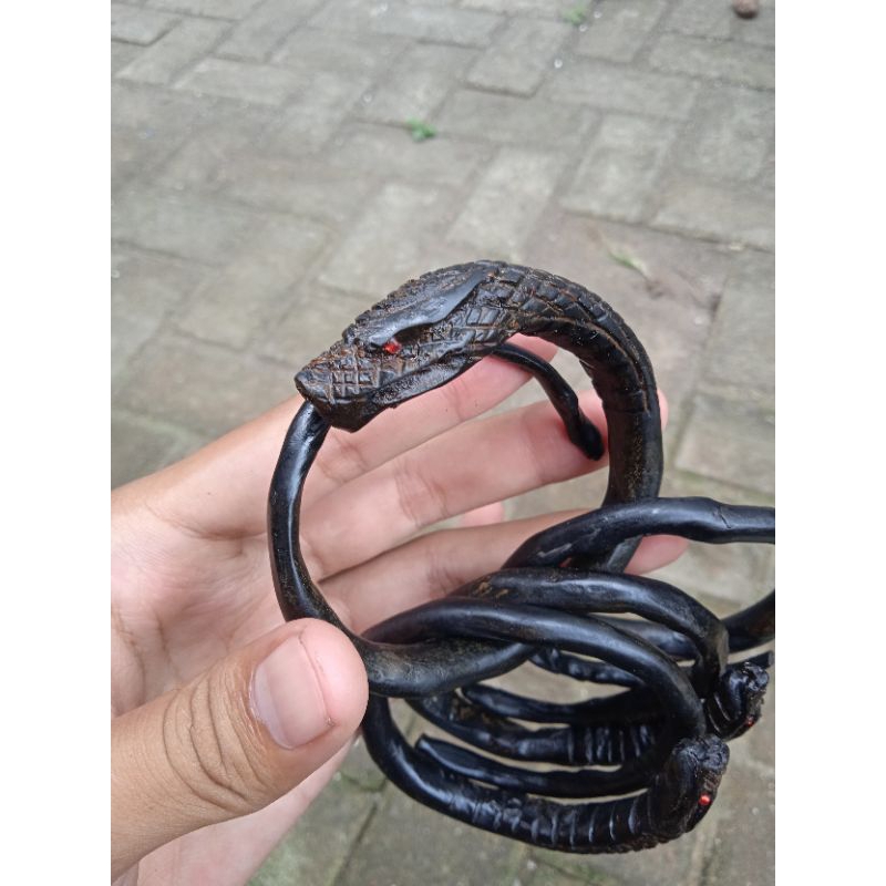 gelang akar bahar hitam ukir ular