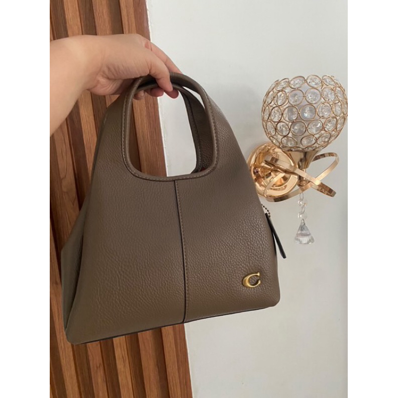 Preloved Coach lana 23